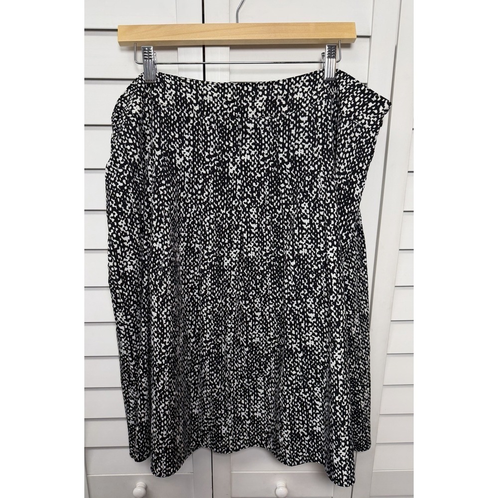 Talbots Pleated Knee Length A-Line Skirt Career Business Women's Size 16W